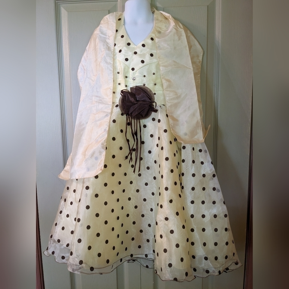 New with tags Classic Fashion Party Dress, T20